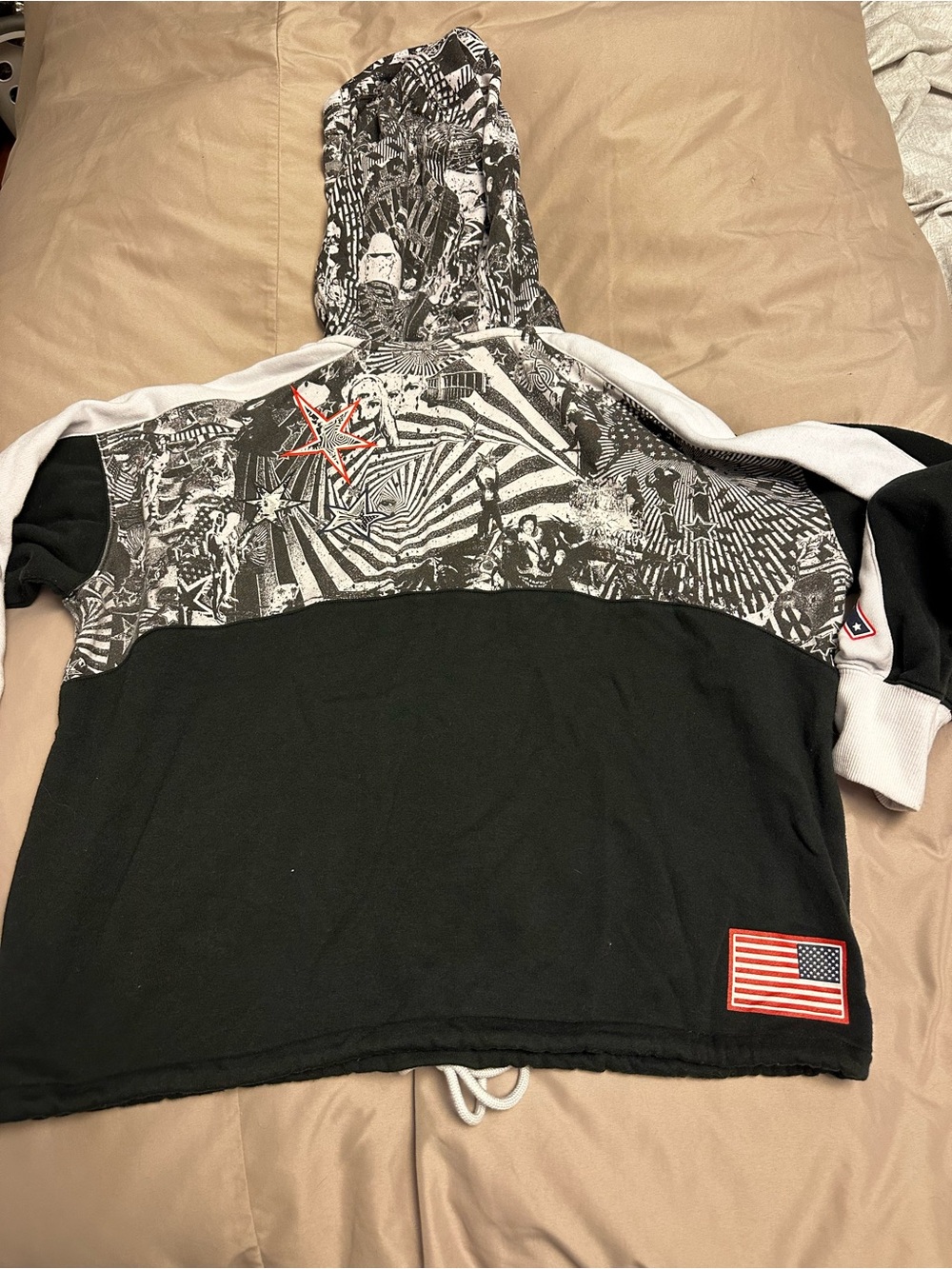 Volcom Black & White Graphic Hooded Pullover USA SPECIAL EDITION